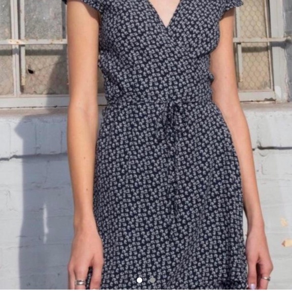 Brandy Melville Robbie dress - Picture 1 of 2